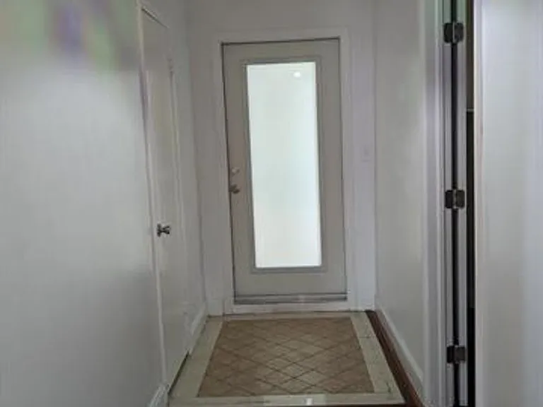 8001 N Crespi Blvd #CU-2C — Photo 9