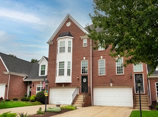575 E Vanderbilt Dr, Mars, PA 16046