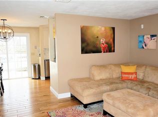 100 Cornell St, Cranston, RI 02920