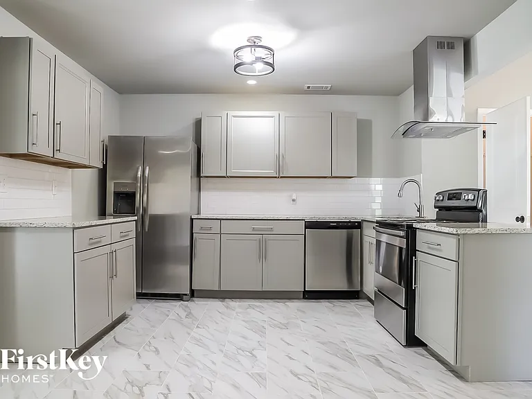 2207 Freydale Rd SE — Photo 5