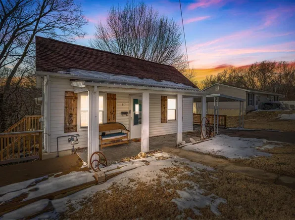 817 Boyd St, De Soto, MO 63020