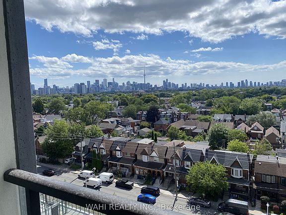 4th image of 858 Dupont St W #837
