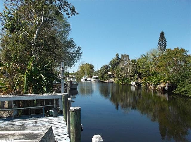 1st image of 1022 W Anchor Ln