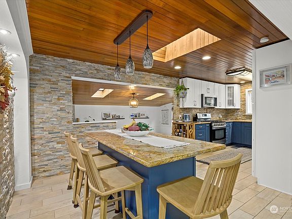 5th image of 5006 NE 188th Street