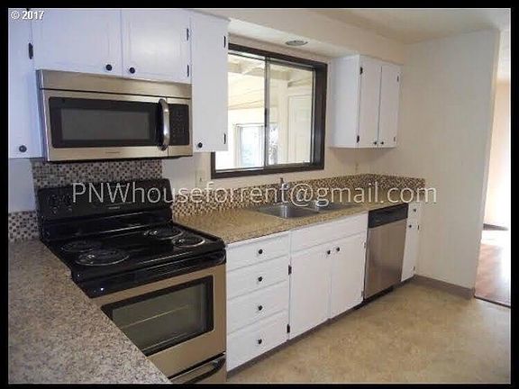 5th image of 10508 NW 29th Ave