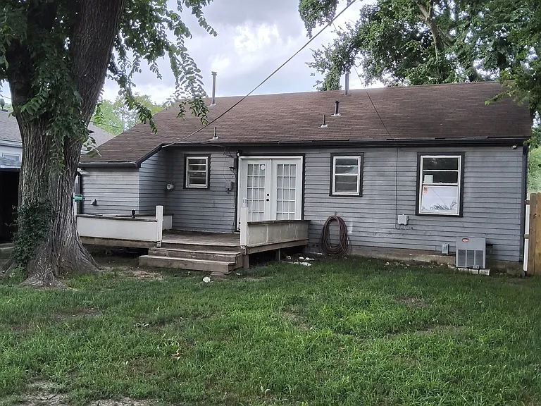 843 S Broadview Ave — Photo 16