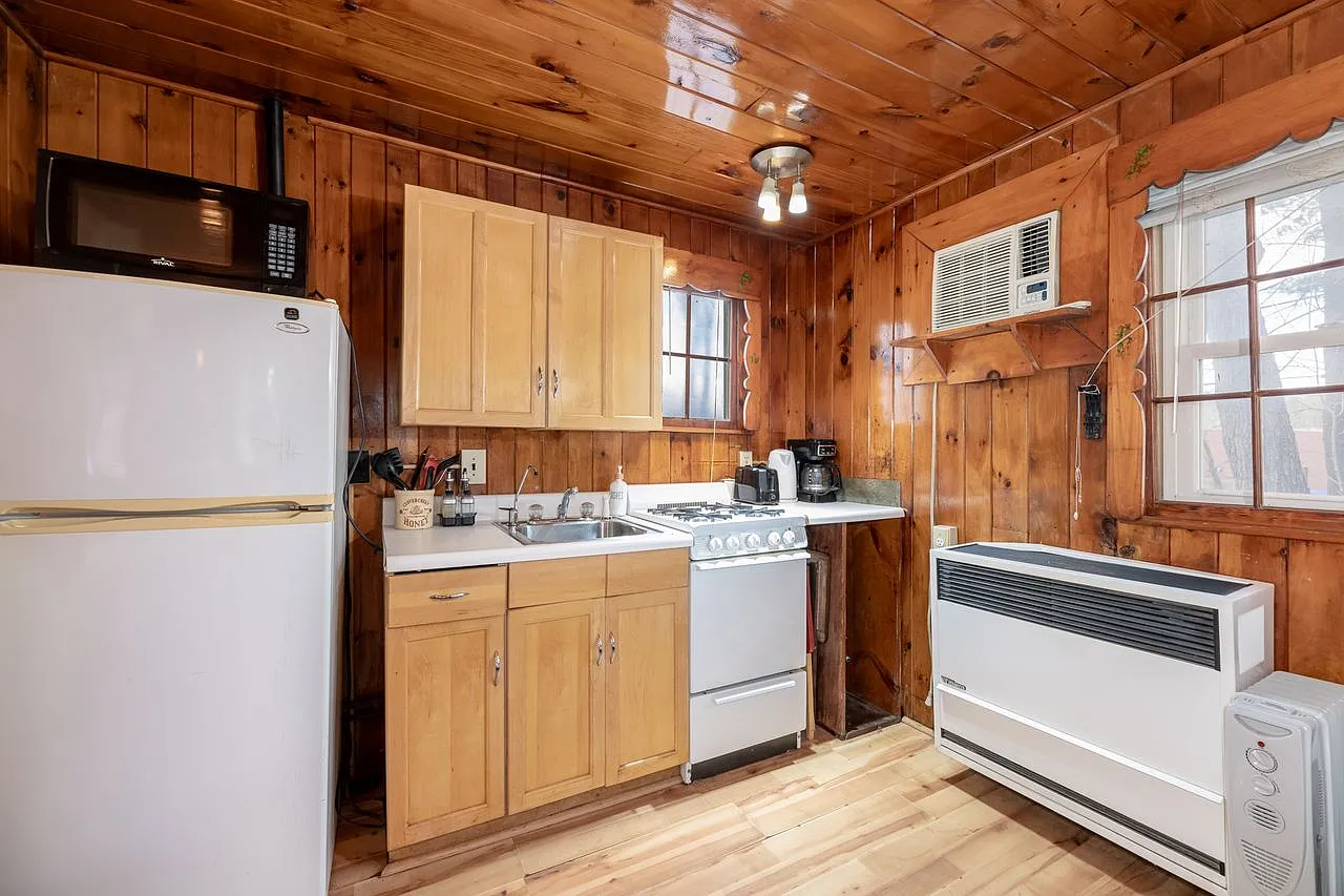 Studio, 500 sqft, $1,400 — Photo 3
