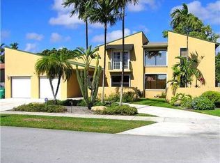 9251 SW 69th St, Miami, FL 33173