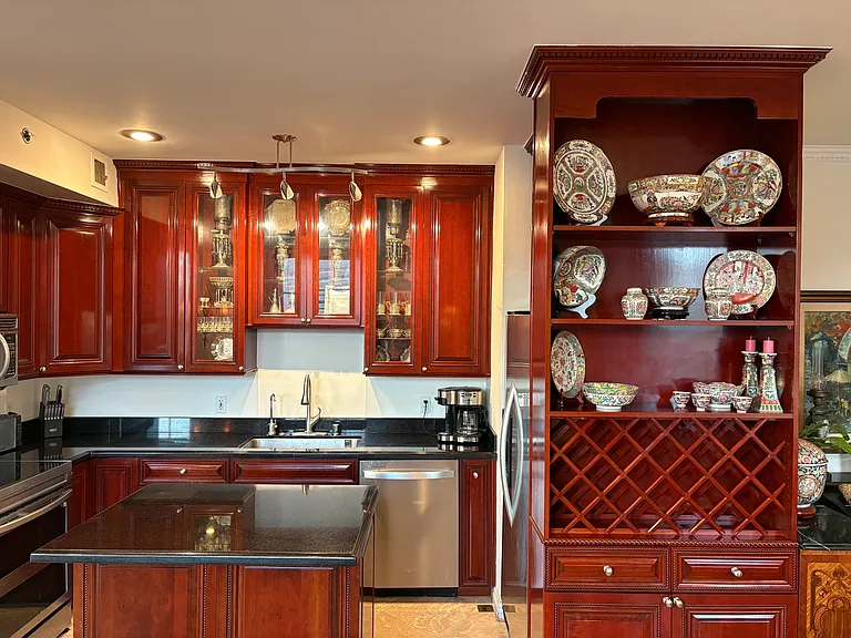 702 Ash St #900 — Photo 15
