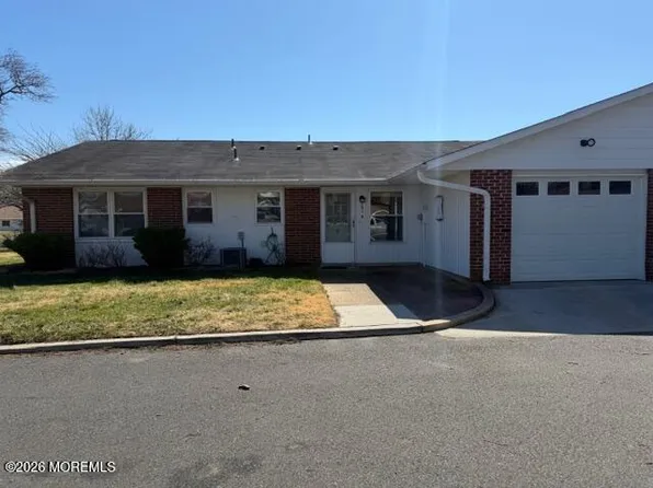 293B Malvern Court, Lakewood, NJ 08701