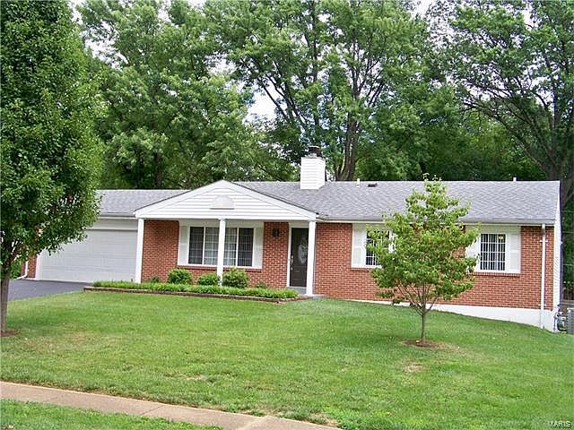 1st image of 148 Bellechasse Dr