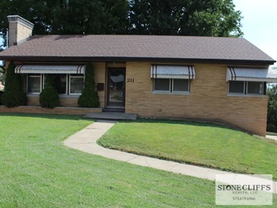 211 Donald Ave