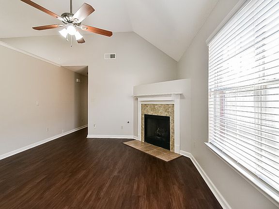 4th image of 5883 Alexandria Ln