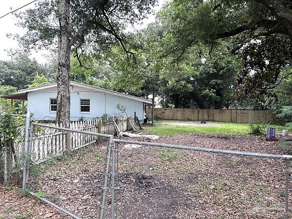 3rd image of 7902 N Palafox Hwy