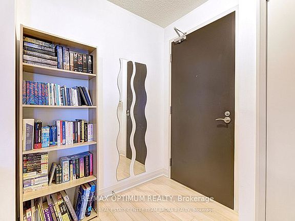 4th image of 5 Valhalla Inn Rd #1204