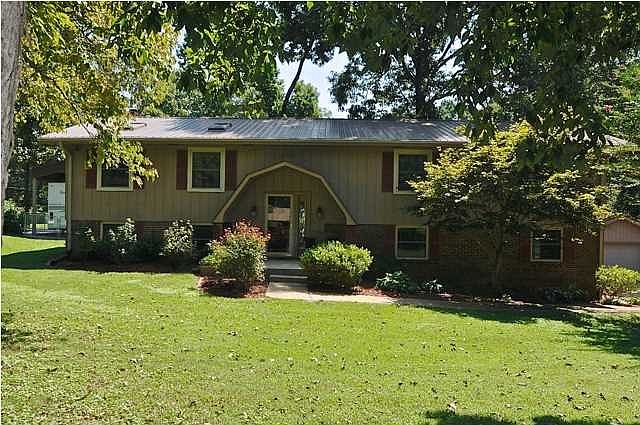 1st image of 4912 Willow Lawn Dr