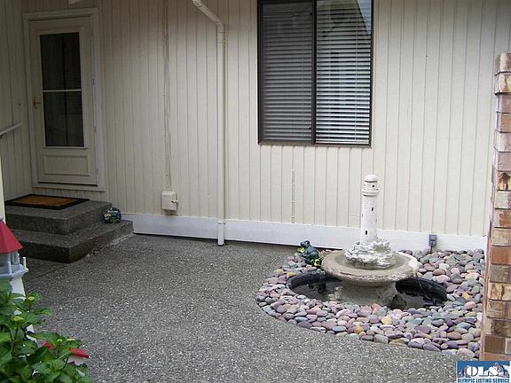 3rd image of 156 Hilltop Dr Unit B