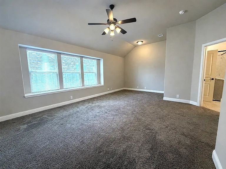 1109 Abbey Ln — Photo 13