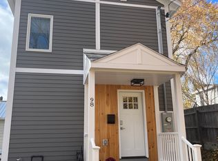 98 Barlow St, Winooski, VT 05404