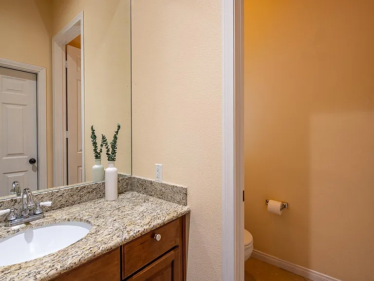 4980 Surrey Ct — Photo 86