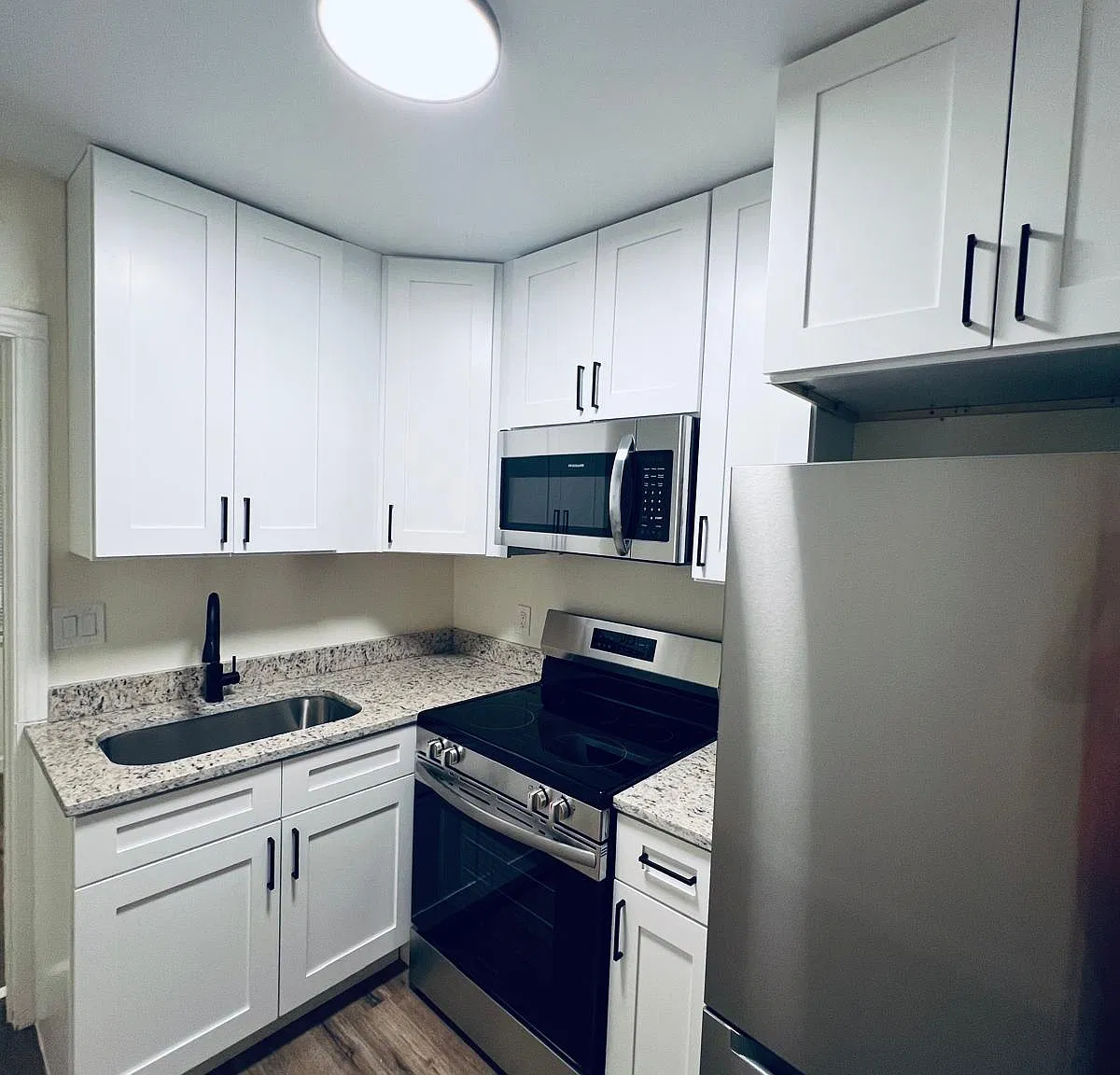 2 bed, 773 sqft, $1,600 — Photo 3