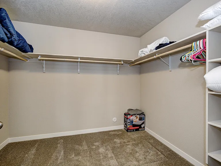 7646 E Declaration Dr — Photo 36