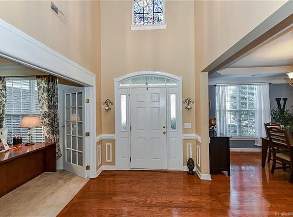 3rd image of 1605 Ambergate Dr #106B