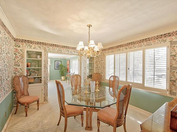 3rd image of 2305 Las Lunas St