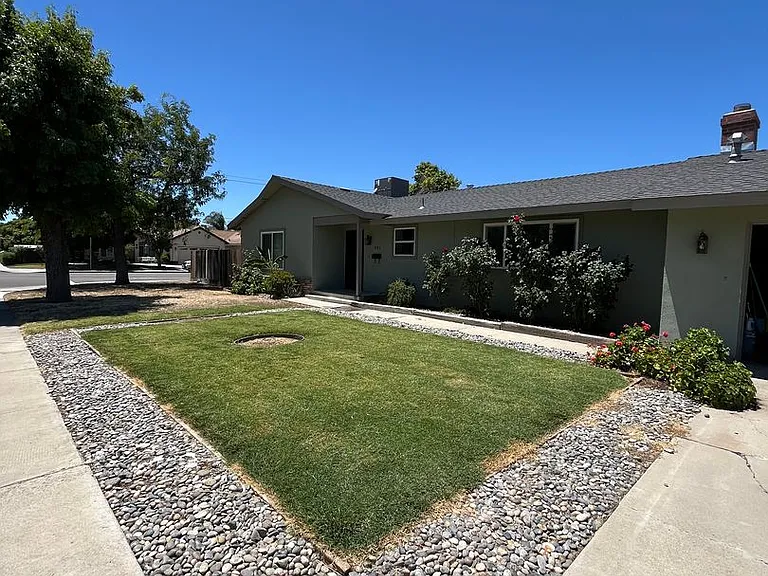 401 N Santa Ana St — Photo 28