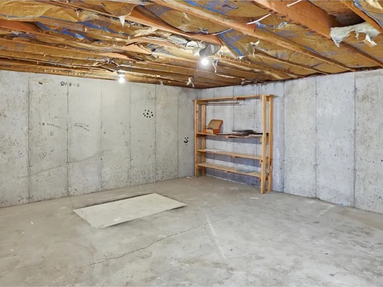 6985 N 2550 W — Photo 2