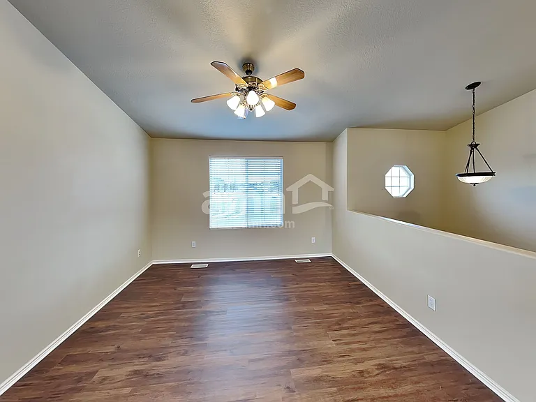 2103 W 2265 N — Photo 5