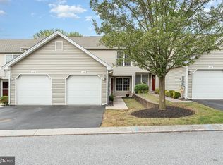 633 Mallard Dr #4D, Etters, PA 17319