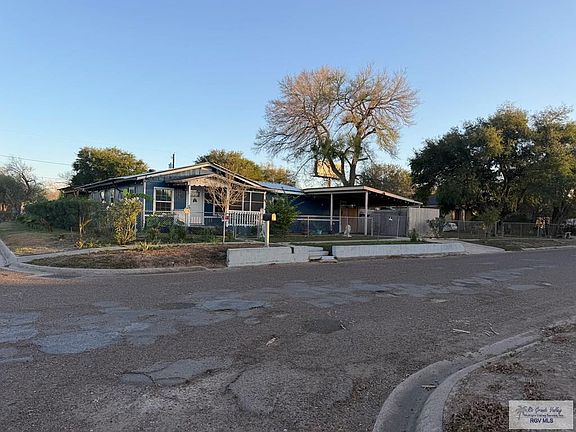 2nd image of 619 Sombra St