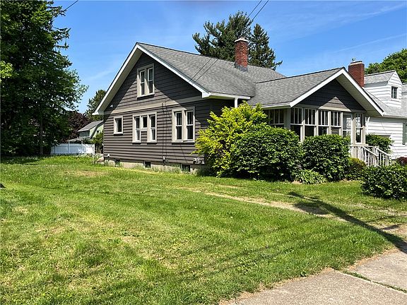 2nd image of 15 Town St