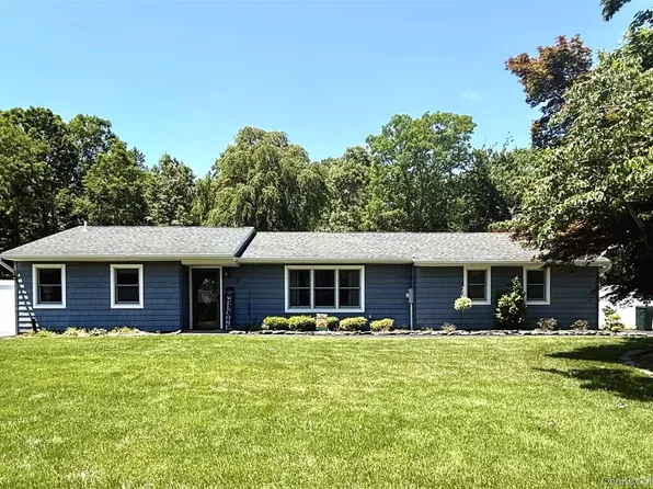 32 Henearly Drive, Miller Place, NY 11764