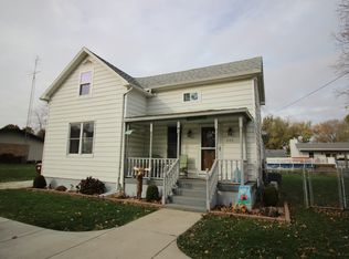 240 S 3rd St, Clifton, IL 60927