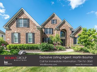 2889 Walnut Ridge Dr, Ann Arbor, MI 48103