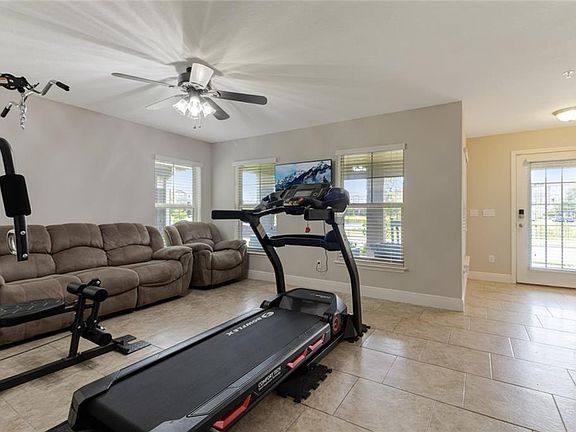 4th image of 10029 Town Lake Dr