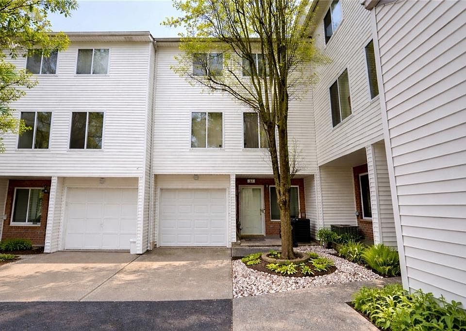1st image of 33 Amanda Ct