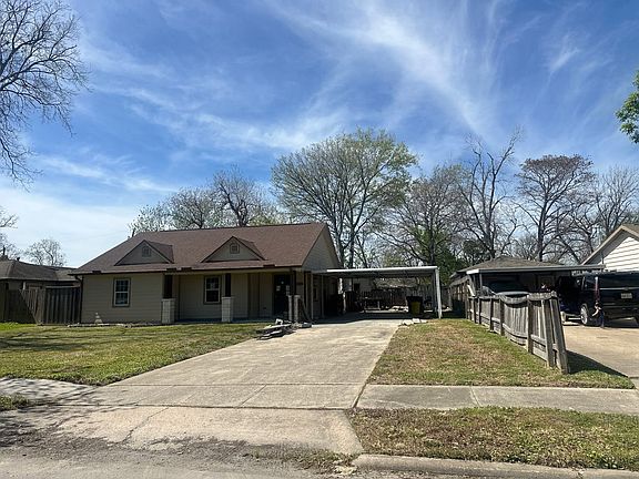 2nd image of 1405 Richard Ave