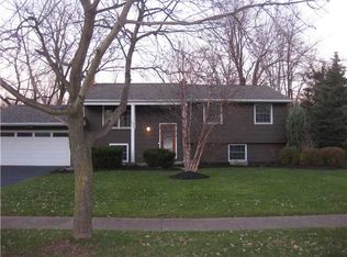 56 Applewood Ln, Getzville, NY