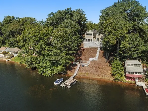 58 Berkshire Ave, Southwick, MA 01077