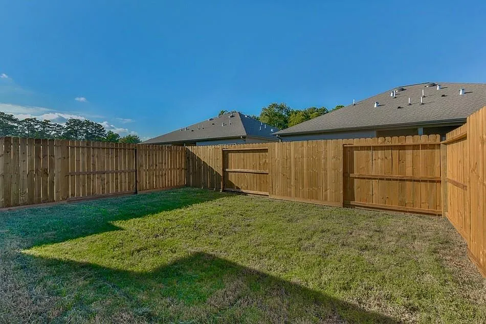 3 bed, 2.0 bath, 1259 sqft, $1,650 — Photo 3