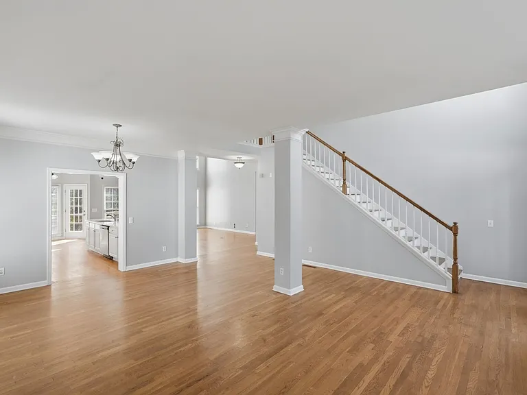 2927 Arbor Creek Ln — Photo 4