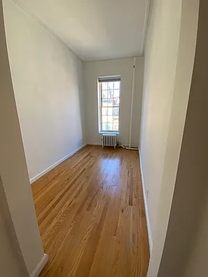 Rented by Bond New York | media 23