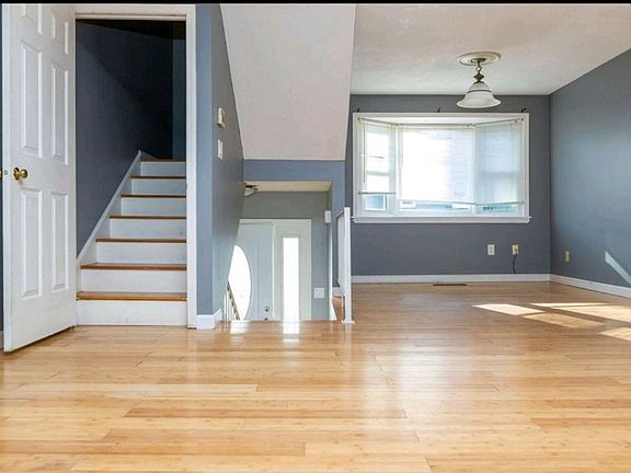 5th image of 570 Revere St #6