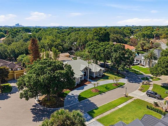 3rd image of 8935 Jonathan Manor Dr