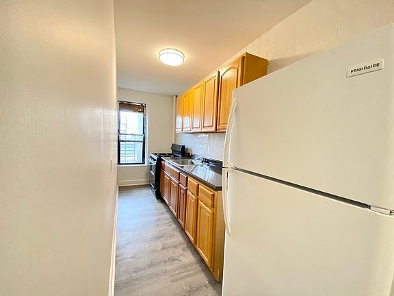 2nd image of 86-25 Dongan Ave APT 2B