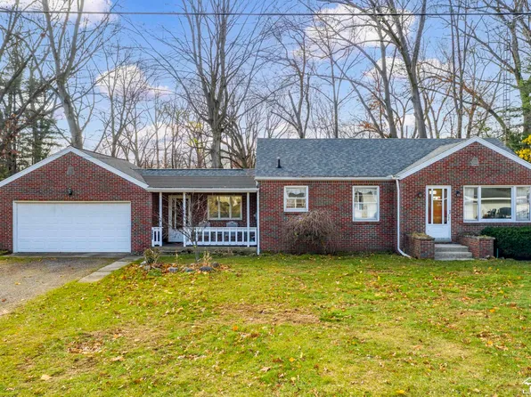 3425 Walnut St, Lambertville, MI 48144