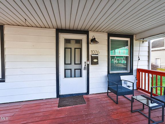 4th image of 1076 Regent Street